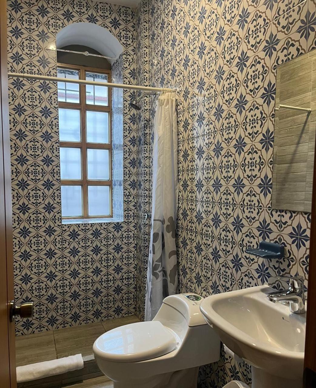 San Rocke House Hotel Cuenca Bagian luar foto